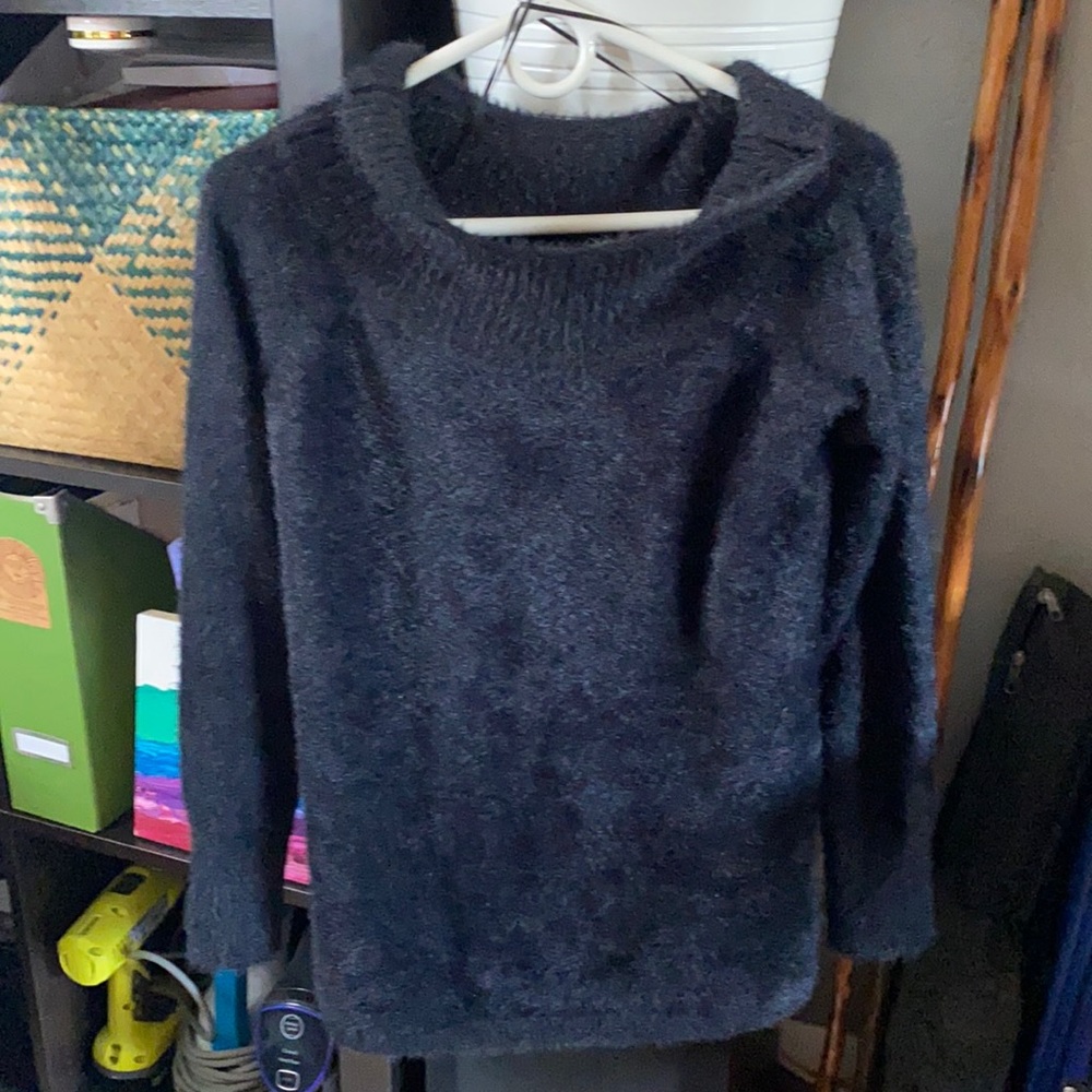 Comfy Loft sweater ! Wear it lower on shoulders or folded around neck!